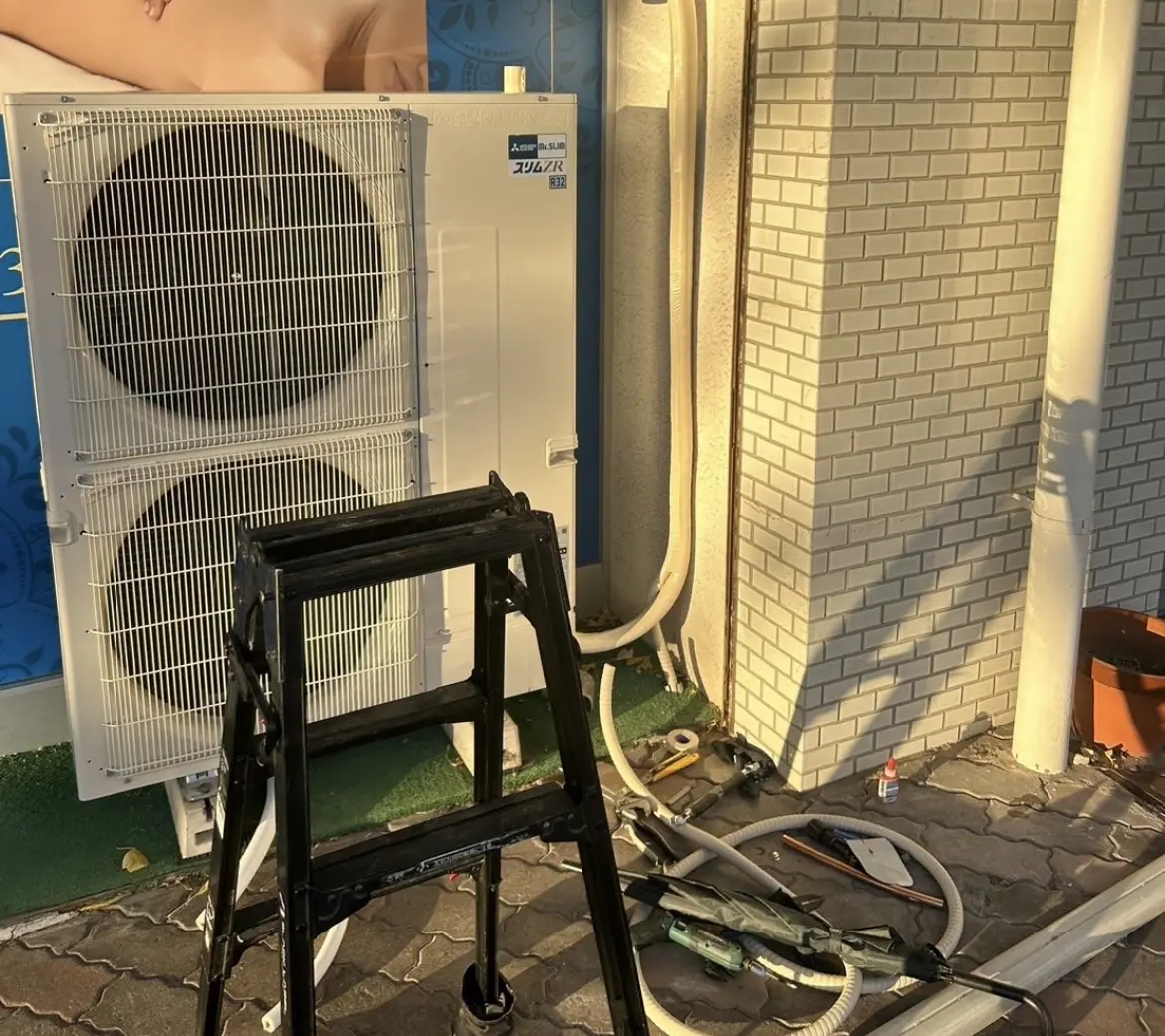ドレンホース・配管の確認作業